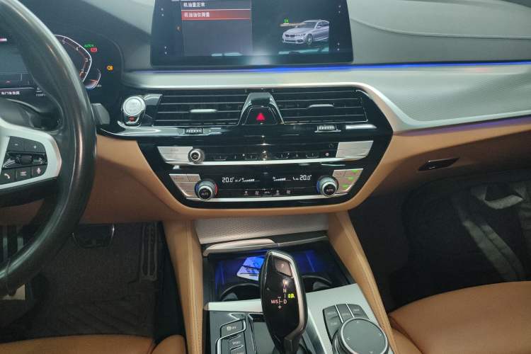 Used BMW 5 Series 2020 525i M Sport Package Audio And AC Panel
