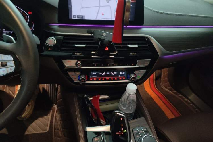 Used BMW 5 Series 2020 530Li Luxury Edition Premium Package Audio And AC Panel