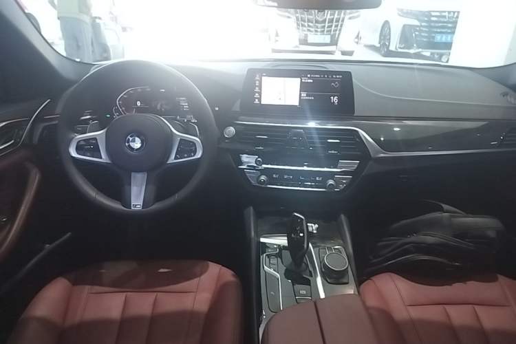 Used BMW 5 Series 2020 530Li xDrive M Sport Package Center Console