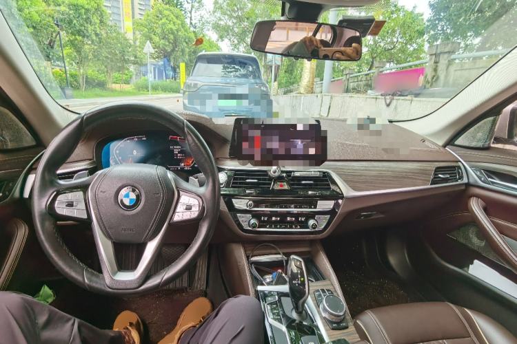Used BMW 5 Series 2020 530Li xDrive Luxury Package Center Console