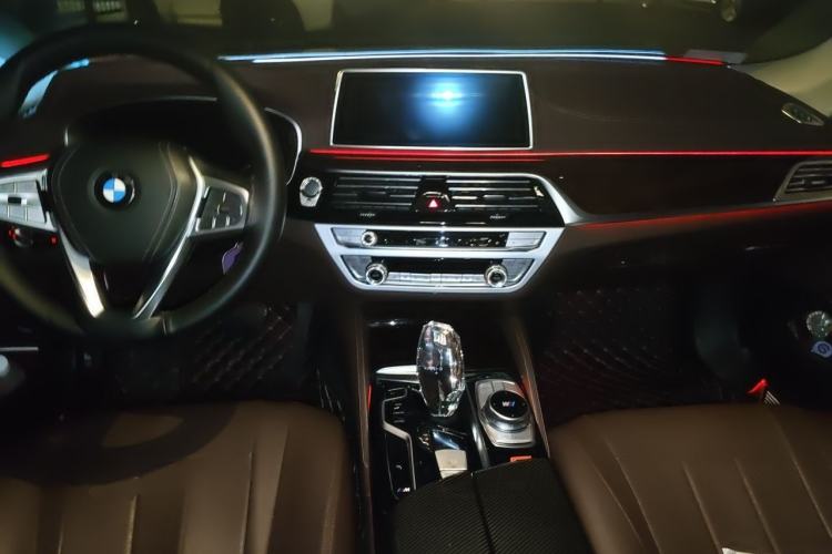 Used BMW 5 Series 2020 525Li Luxury Package Center Console
