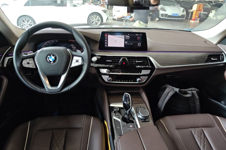 Used BMW 5 Series 2020 530Li Leading Edition Luxury Package Center Console