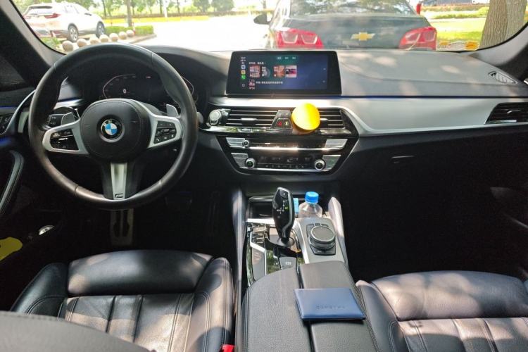Used BMW 5 Series 2020 530i Sport Line M Sport Package Center Console