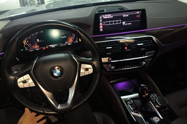 Used BMW 5 Series 2020 525Li Luxury Package Center Console