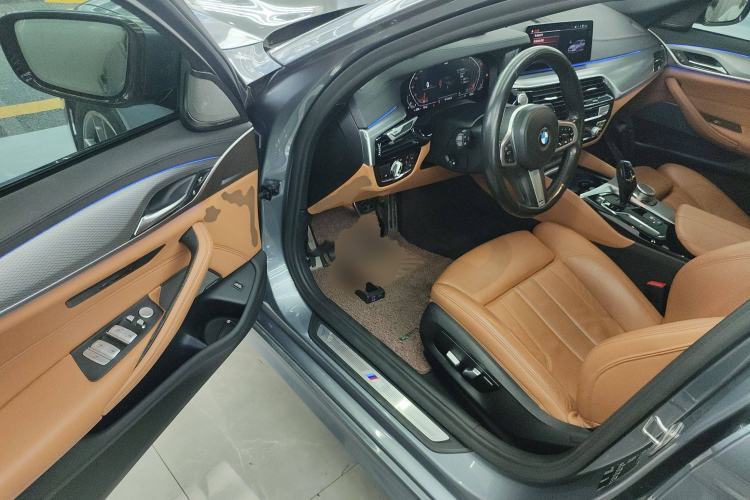 Used BMW 5 Series 2020 525i M Sport Package Driver Seat