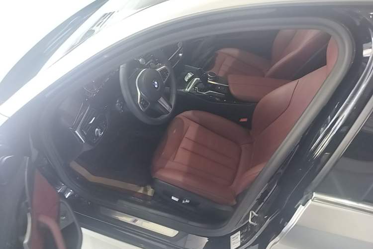 Used BMW 5 Series 2020 530Li xDrive M Sport Package Driver Seat