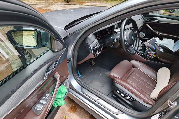 Used BMW 5 Series 2020 540i Sport Line M Sport Package Driver Seat