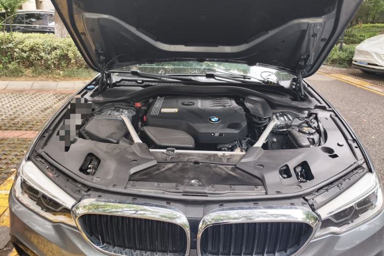 Used BMW 5 Series 2020 525i M Sport Package Engine Bay