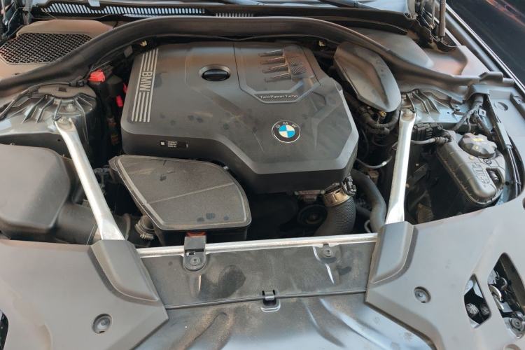 Used BMW 5 Series 2020 525i M Sport Package Engine Bay