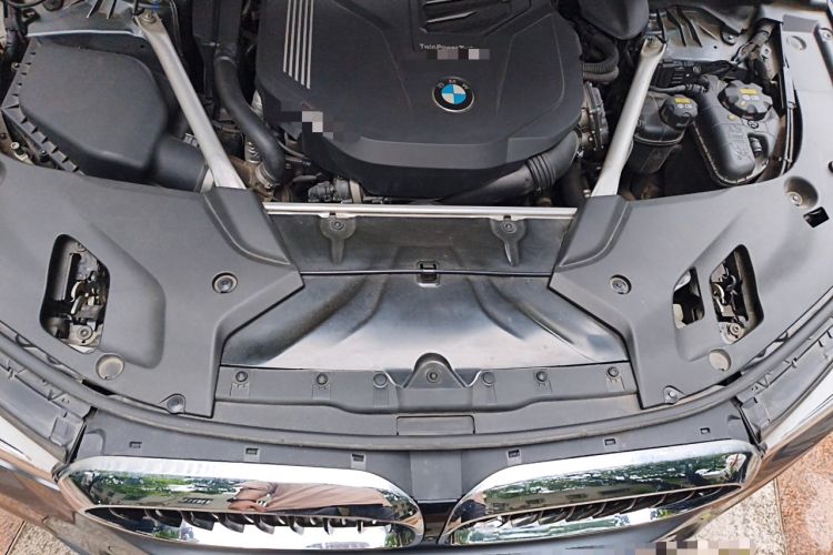Used BMW 5 Series 2020 540i Sport Line M Sport Package Engine Bay