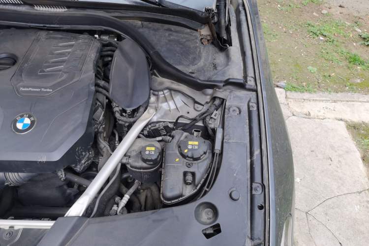 Used BMW 5 Series 2020 530i Sport Line M Sport Package Engine Bay Left