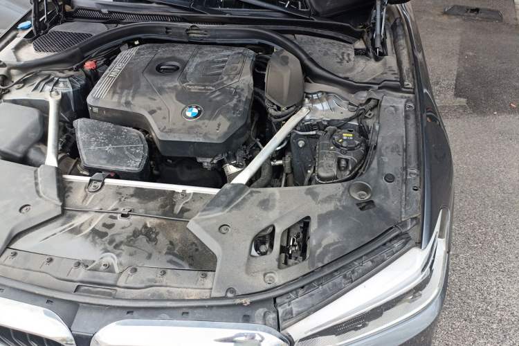 Used BMW 5 Series 2020 525i M Sport Package Engine Bay Left