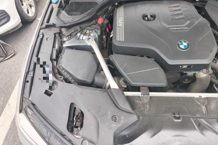 Used BMW 5 Series 2020 525i M Sport Package Engine Bay Right