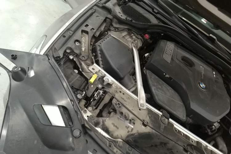Used BMW 5 Series 2020 525Li Luxury Package Engine Bay Right