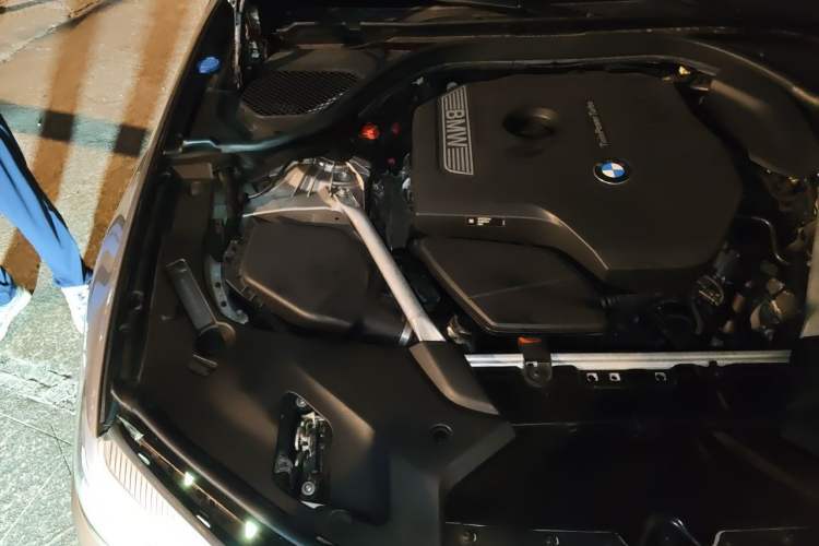 Used BMW 5 Series 2020 525Li Luxury Package Engine Bay Right