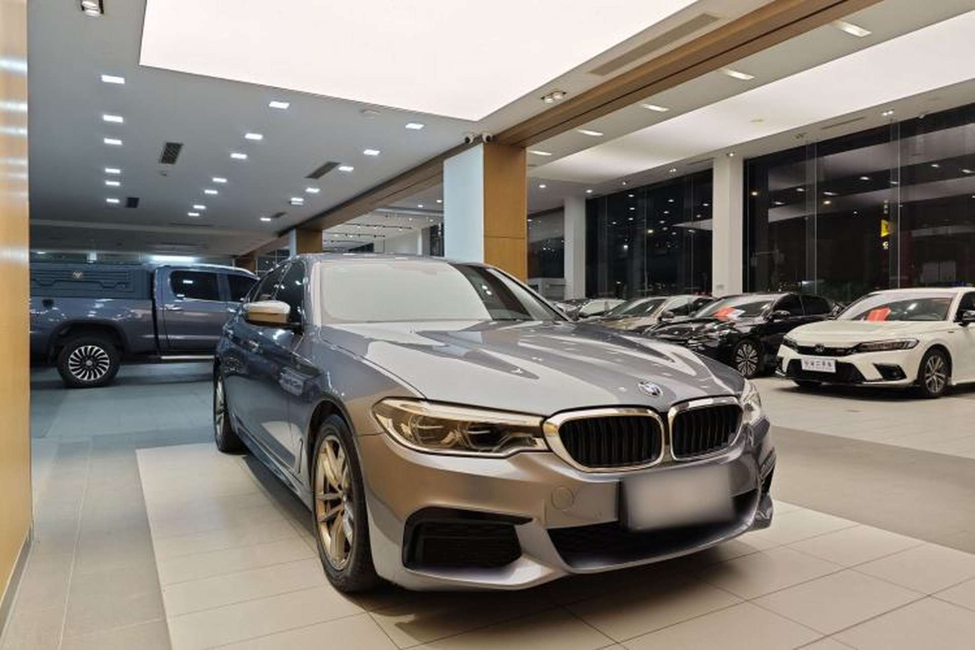 Used BMW 5 Series 2020 525i M Sport Package Exterior 3