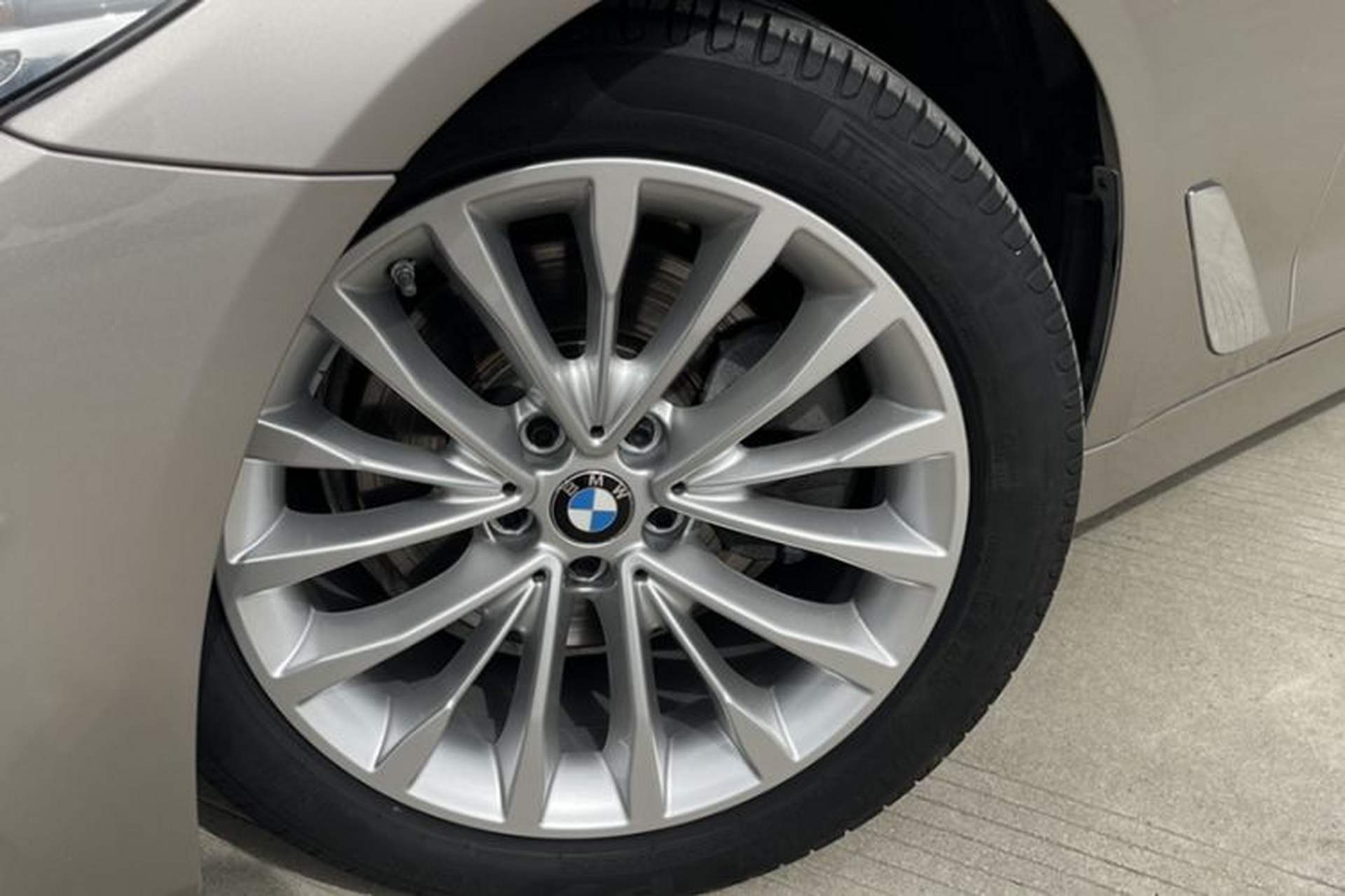 Used BMW 5 Series 2020 525Li Luxury Package Exterior 7