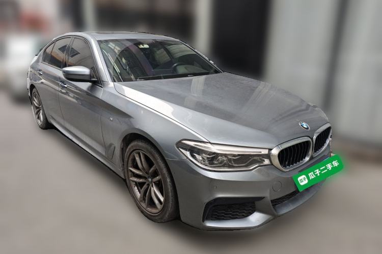 Used BMW 5 Series 2020 525i M Sport Package Front Right 45 Deg