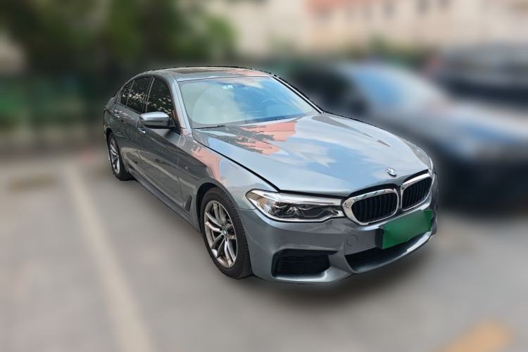 Used BMW 5 Series 2020 525i M Sport Package Front Right 45 Deg