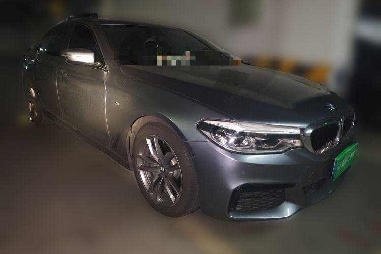 Used BMW 5 Series 2020 525i M Sport Package Front Right 45 Deg