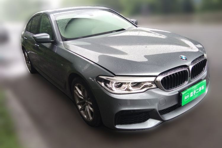 Used BMW 5 Series 2020 525i M Sport Package Front Right 45 Deg