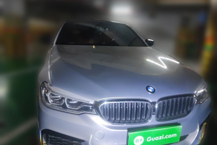 Used BMW 5 Series 2020 530Li Leading Model M Sport Package Front Right 45 Deg