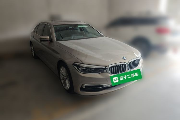 Used BMW 5 Series 2020 530Li Leading Edition Luxury Package Front Right 45 Deg