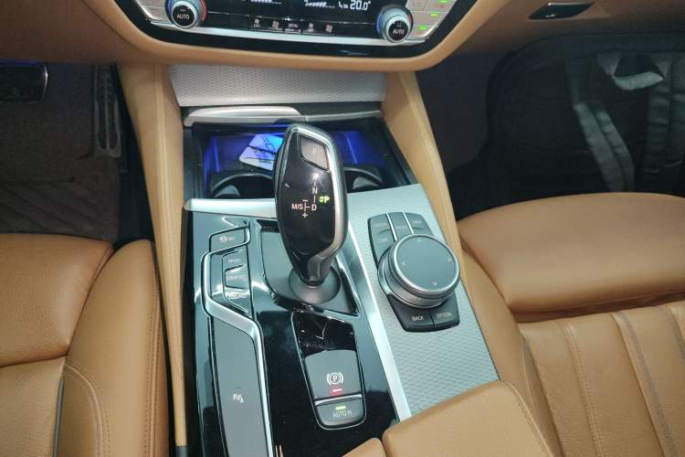 Used BMW 5 Series 2020 525i M Sport Package Gear Lever