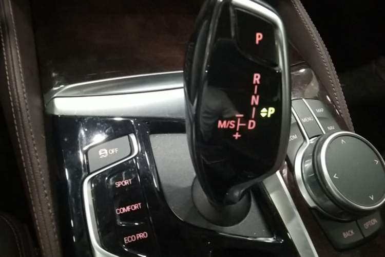 Used BMW 5 Series 2020 525Li Luxury Package Gear Lever