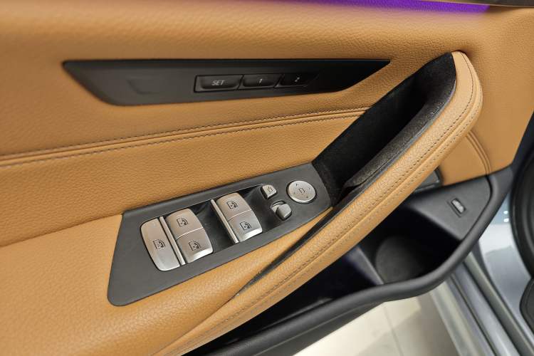 Used BMW 5 Series 2020 525i M Sport Package Interior 2