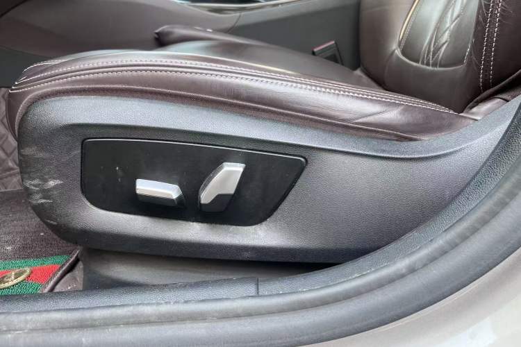 Used BMW 5 Series 2020 530Li Leading Edition Luxury Package Interior 6