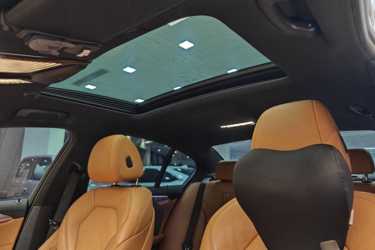 Used BMW 5 Series 2020 525i M Sport Package Interior 6