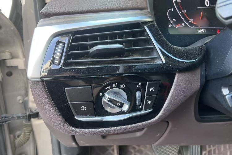 Used BMW 5 Series 2020 530Li Leading Edition Luxury Package Interior 7