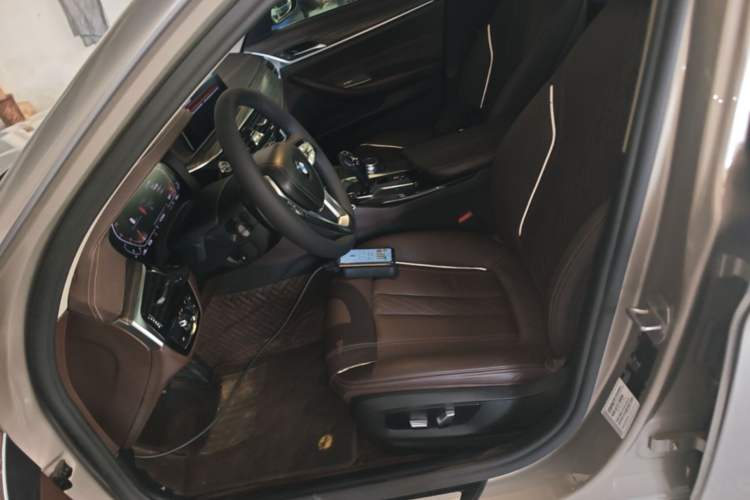 Used BMW 5 Series 2020 530Li Leading Edition Luxury Package Left Front Seat