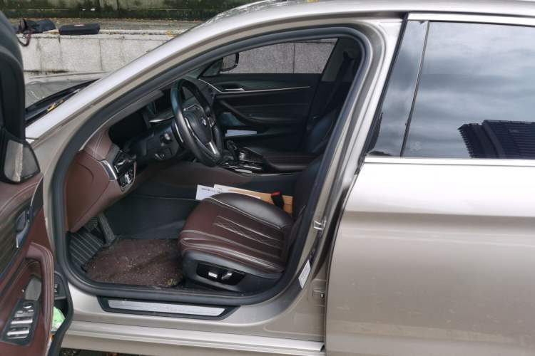 Used BMW 5 Series 2020 530Li xDrive Luxury Package Left Front Seat