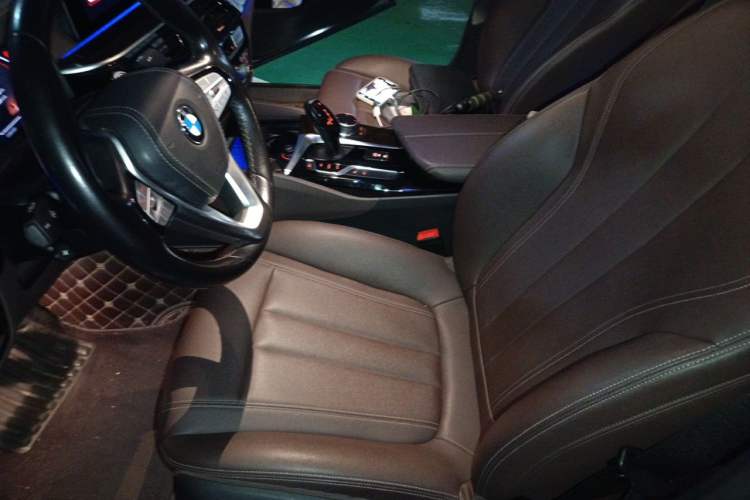 Used BMW 5 Series 2020 525Li Luxury Package Left Front Seat