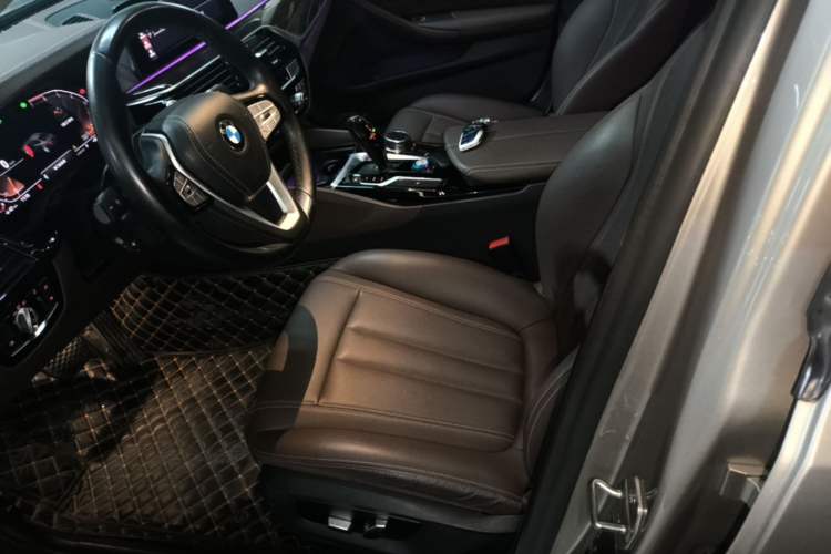 Used BMW 5 Series 2020 525Li Luxury Package Left Front Seat