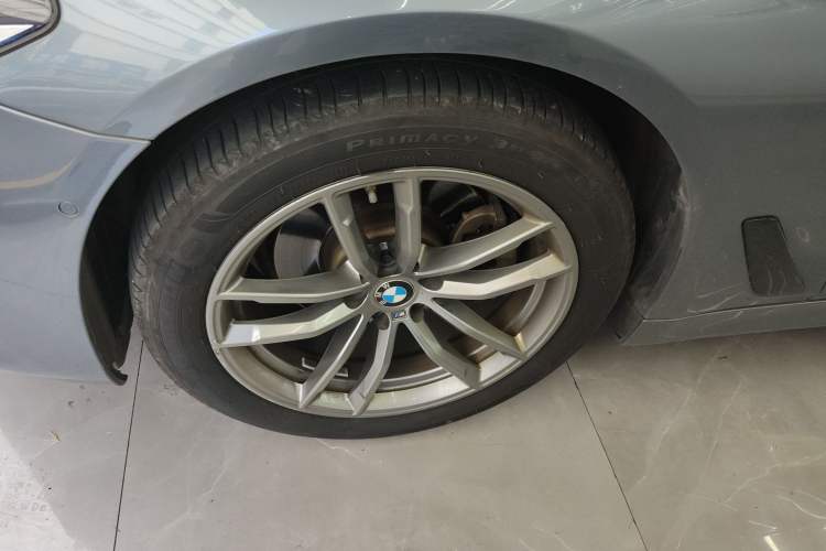 Used BMW 5 Series 2020 525i M Sport Package Left Front Wheel Hub