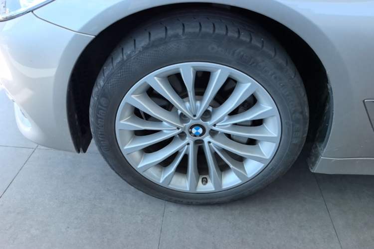 Used BMW 5 Series 2020 530Li Leading Edition Luxury Package Left Front Wheel Hub
