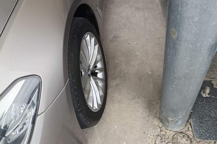 Used BMW 5 Series 2020 525Li Luxury Package Left Front Wheel Hub