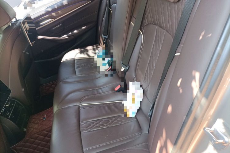 Used BMW 5 Series 2020 530Li Leading Edition Luxury Package Left Rear Seat