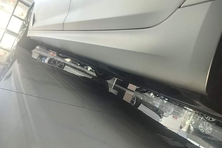 Used BMW 5 Series 2020 530Li xDrive M Sport Package Left Side Sill