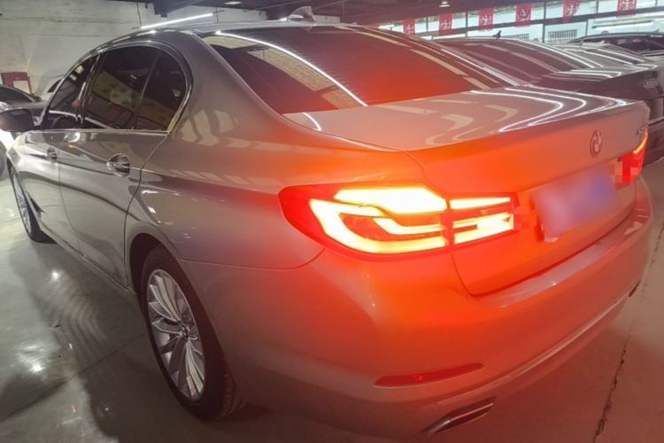 Used BMW 5 Series 2020 525Li Luxury Package Rear Left 45 Deg