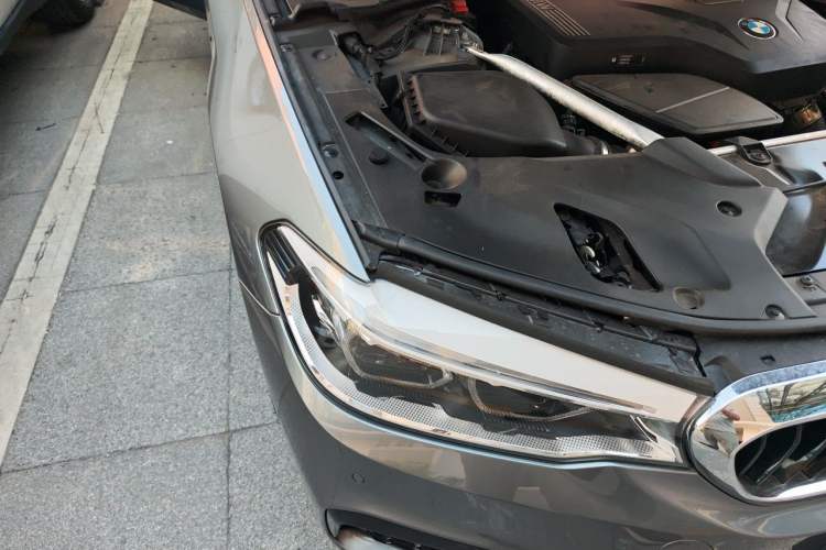 Used BMW 5 Series 2020 525i M Sport Package Right Front Headlight
