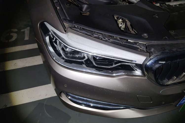 Used BMW 5 Series 2020 530Li Leading Edition Luxury Package Right Front Headlight