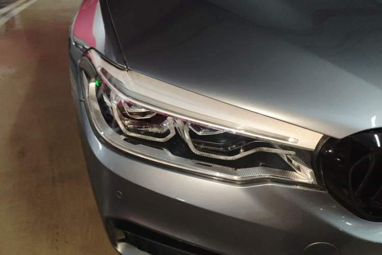 Used BMW 5 Series 2020 540i Sport Line M Sport Package Right Front Headlight