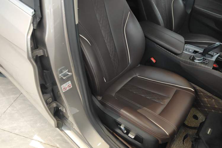 Used BMW 5 Series 2020 530Li Leading Edition Luxury Package Right Front Seat