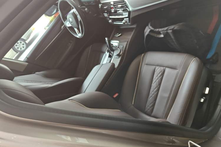 Used BMW 5 Series 2020 530Li Leading Edition Luxury Package Right Front Seat