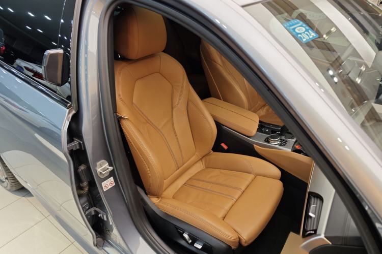 Used BMW 5 Series 2020 525i M Sport Package Right Front Seat