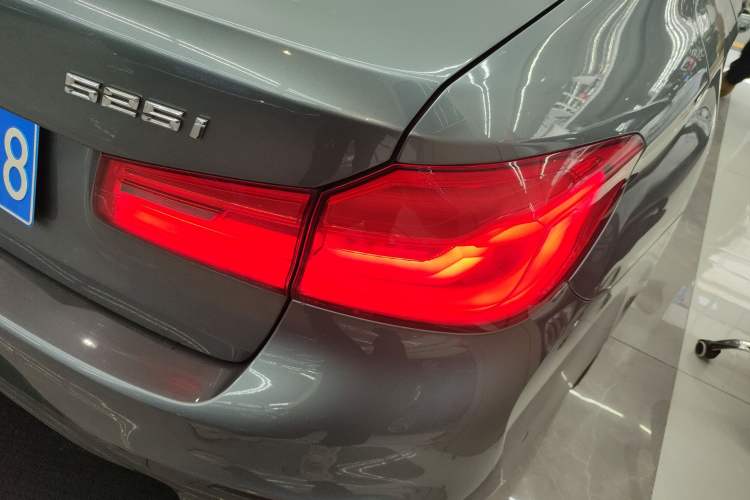 Used BMW 5 Series 2020 525i M Sport Package Right Rear Taillight